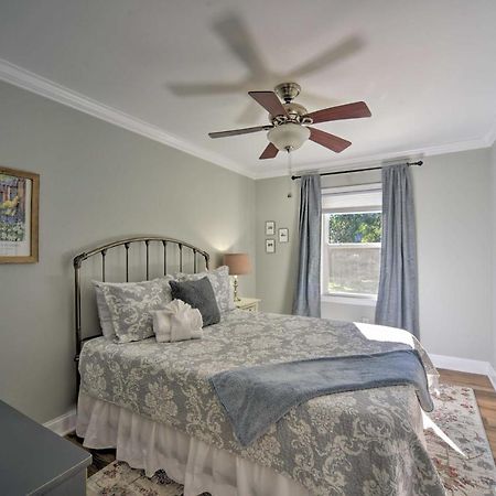 Charming House With Patio, 3 Half Mi To Beach! ชาร์ลสตัน ภายนอก รูปภาพ