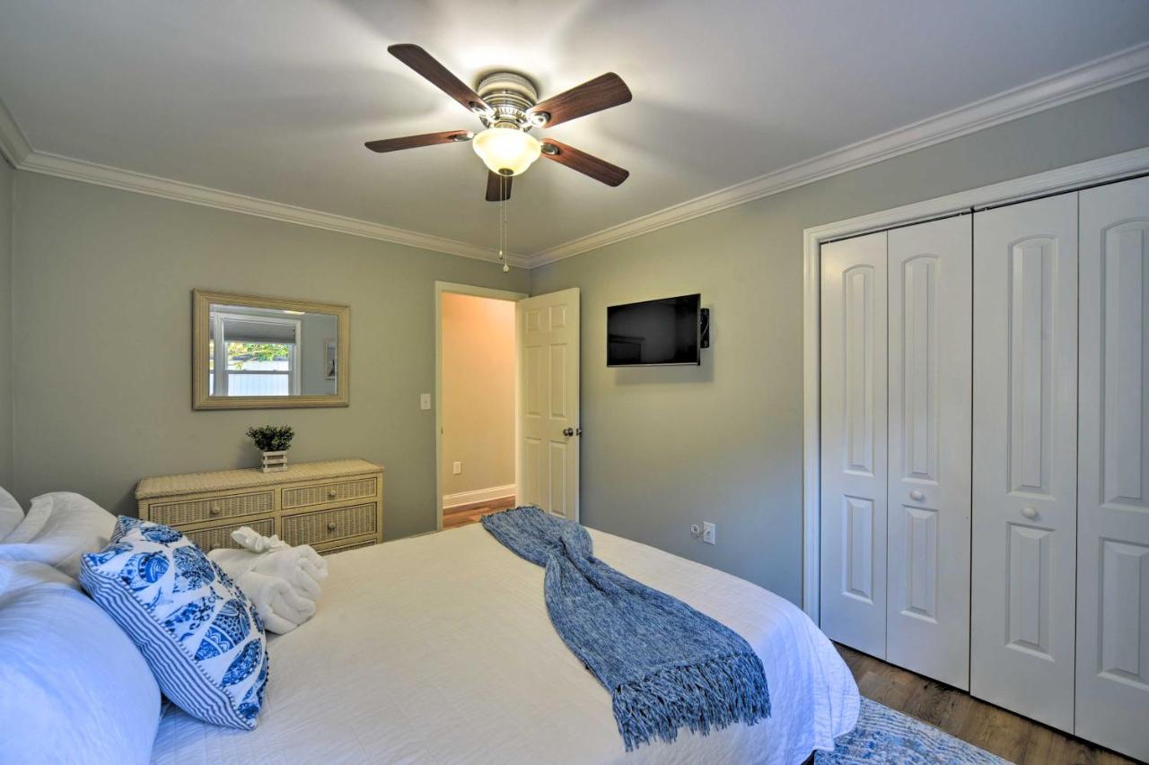 Charming House With Patio, 3 Half Mi To Beach! ชาร์ลสตัน ภายนอก รูปภาพ